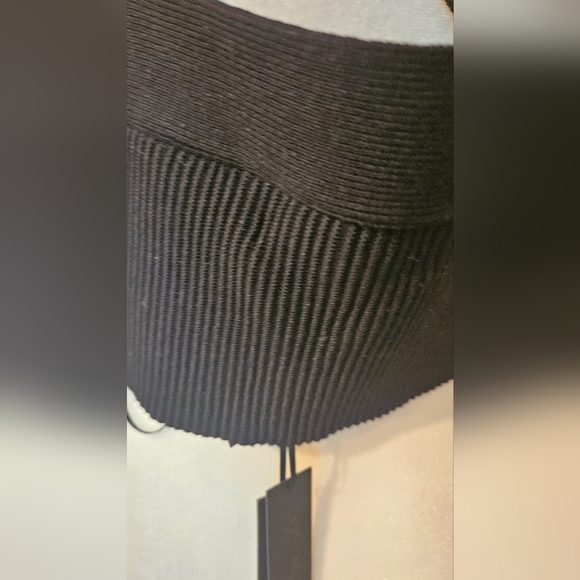 HOUSE OF HARLOW 1960 Luxe essentials Black ribbed crop top. Size L NWT - Picture 4 of 13